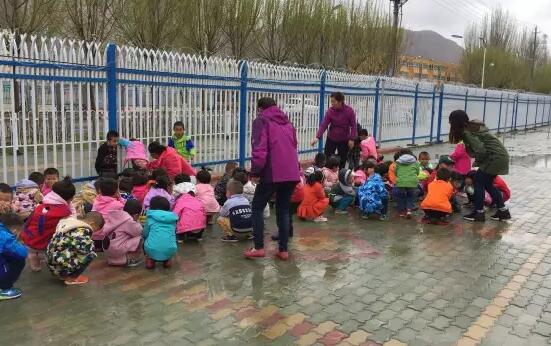 應(yīng)急疏散來(lái)演練 安全牢牢記我心