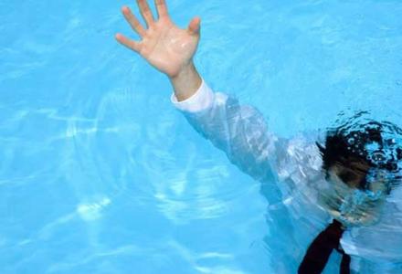 紅立方管官方溺水應(yīng)急技巧