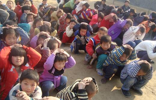 急救包加盟:學(xué)校地震逃生知識(shí)