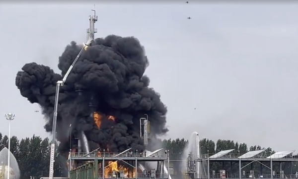 事故應急救援行動演習：1萬立方米儲罐火災爆炸的應對之道