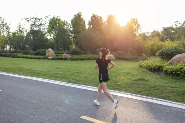 走 5 公里和跑 5 公里，哪個(gè)對(duì)身體更好？答案可能跟你想象的不一樣